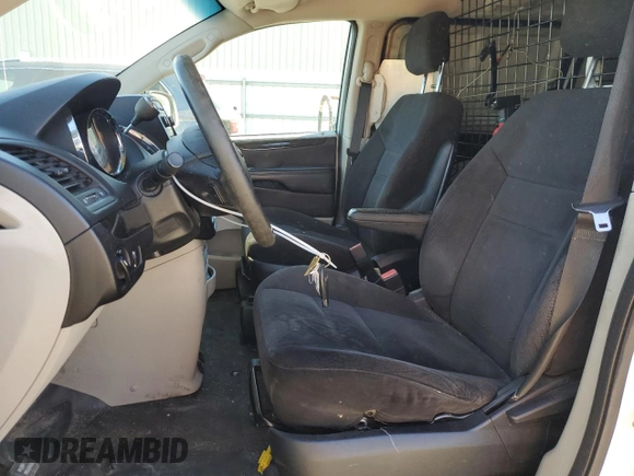 2014 Ram Cargo Van Tradesman with VIN 2C4JRGAG8ER322185, listed as a Copart auction lot 82427024 with 231,891 mi miles and Clean Title. Bid and sale history available at carsss.com. Image 7.