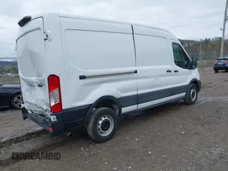 2022 Ford Transit Cargo with VIN 1FTBR1C88NKA04802, listed as a IAAI auction lot 41962182 with 50,454 mi miles and . Bid and sale history available at DreamBid. Image 4.
