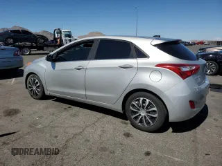 2017 Hyundai Elantra z VIN KMHD35LH5HU366141, wystawiony jako Copart lot #56356525 z przebiegiem 122 401 mil mil oraz Czysty tytuł • Clean title. Historia ofert i sprzedaży dostępna na DreamBid. Obrazek 2.
