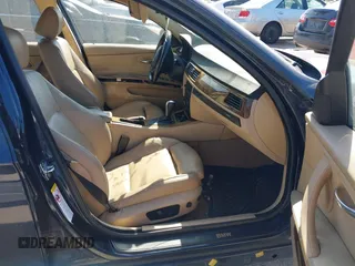 2006 BMW 3 Series 325i with VIN WBAVB175X6NK31214, listed as a IAAI auction lot 42235646 with Not provided miles and . Bid and sale history available at DreamBid. Image 5.