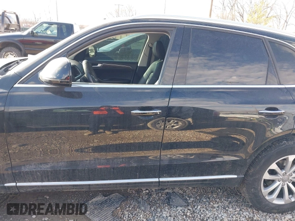 2015 Audi Q5 Premium with VIN WA1CFAFP6FA092394, listed as a IAAI auction lot 41689478 with 97,986 mi miles. Bid and sale history available at carsss.com. Image 14.