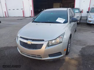 2014 Chevrolet Cruze LS with VIN 1G1PA5SH4E7162376, listed as a IAAI auction lot 41890787 with 128,050 mi miles. Bid and sale history available at carsss.com. Image 6.