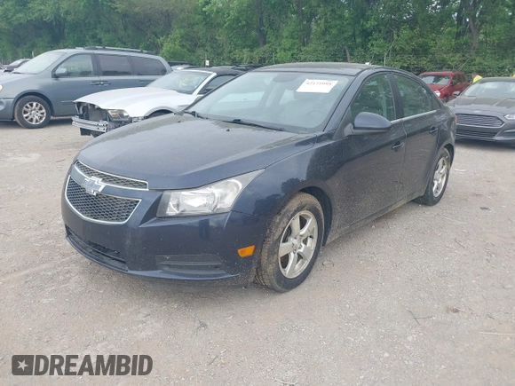 2014 Chevrolet Cruze 1LT with VIN 1G1PC5SB0E7137724, listed as a IAAI auction lot 42175995 with 276,145 mi miles and . Bid and sale history available at DreamBid. Image 2.