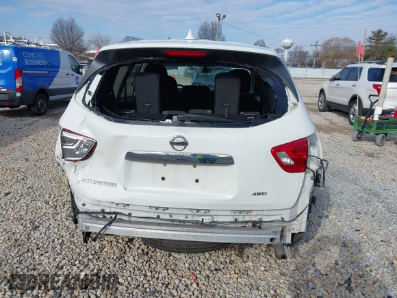 2019 Nissan Pathfinder SV with VIN 5N1DR2MM8KC622441, listed as a IAAI auction lot 41865931 with 80,013 mi miles. Bid and sale history available at carsss.com. Image 17.
