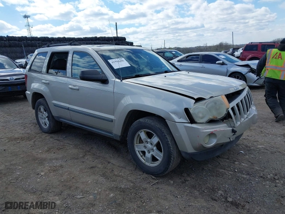 2007 Jeep Grand Cherokee Laredo with VIN 1J8GR48KX7C513145, listed as a IAAI auction lot 41994486 with 188,870 mi miles. Bid and sale history available at carsss.com. Image 1.