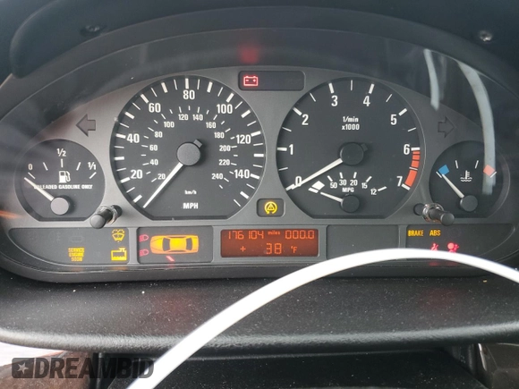 2001 BMW 3 Series 325i with VIN WBAAN374X1NE55555, listed as a Copart auction lot 87872375 with 176,104 mi miles and Salvage Title. Bid and sale history available at carsss.com. Image 9.