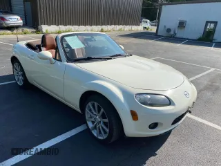 2006 Mazda MX-5 Miata Touring z VIN JM1NC25F860113578, wystawiony jako Copart lot #55388055 z przebiegiem 91 427 mil mil oraz Czysty tytuł • Clean title. Historia ofert i sprzedaży dostępna na DreamBid. Obrazek 1.