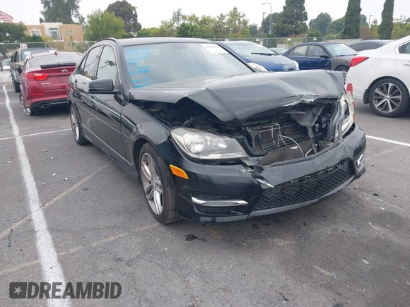2014 Mercedes-Benz C 250 Sport с VIN WDDGF4HB8EA940242, выставлен на аукционе IAAI как лот 42661812 с пробегом 167 902 миль миль и . История ставок и продаж доступна на DreamBid. Изображение 1.
