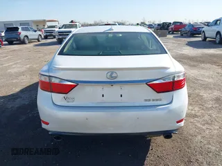 2013 Lexus ES 4dr Sdn with VIN JTHBK1GG0D2080128, listed as a IAAI auction lot 41780961 with 94,410 mi miles. Bid and sale history available at carsss.com. Image 17.