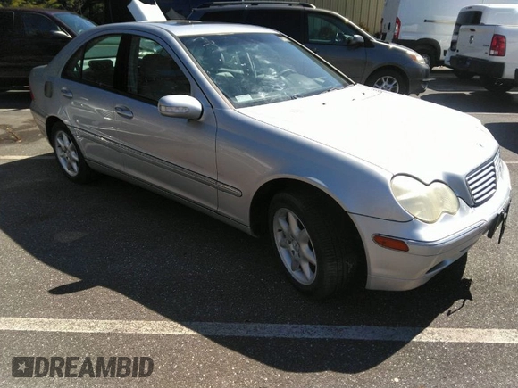 2002 Mercedes-Benz C with VIN WDBRF61J12F251513, listed as a IAAI auction lot 41889136 with 24,707 mi miles and . Bid and sale history available at carsss.com. Image 1.