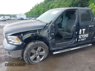 2017 Ram 1500 SLT z VIN 1C6RR7GT3HS504796, wystawiony jako IAAI lot #42389885 z przebiegiem 204 813 mil mil oraz . Historia ofert i sprzedaży dostępna na DreamBid. Obrazek 6.