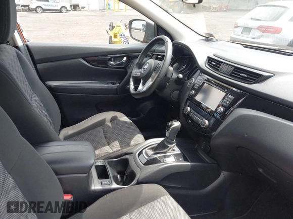 2017 Nissan Rogue SL with VIN JN1BJ1CR2HW103602, listed as a IAAI auction lot 42124914 with 59,780 mi miles and . Bid and sale history available at DreamBid. Image 5.