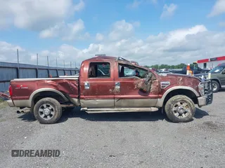 2008 Ford F-250 XL z VIN 1FTSW21R88EB49674, wystawiony jako IAAI lot #42348656 z przebiegiem 160 104 mil mil oraz . Historia ofert i sprzedaży dostępna na DreamBid. Obrazek 13.