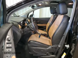 2020 Chevrolet Trax LT with VIN 3GNCJLSB8LL225095, listed as a Copart auction lot 55037785 with 38,443 mi miles and Salvage Title. Bid and sale history available at DreamBid. Image 7.