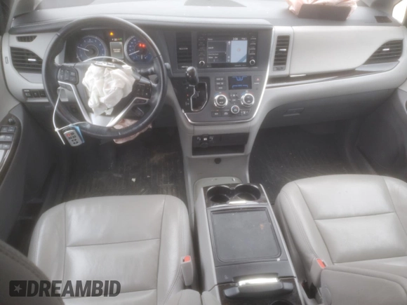 2018 Toyota Sienna XLE Auto Access Seat with VIN 5TDYZ3DC1JS958089, listed as a Copart auction lot 44910525 with 125,431 mi miles and Salvage Title. Bid and sale history available at carsss.com. Image 8.