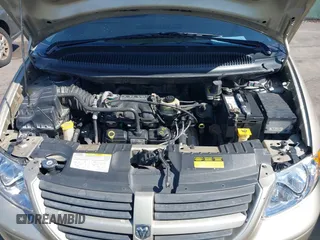 2005 Dodge Caravan SXT with VIN 1D4GP45R35B160641, listed as a IAAI auction lot 42132099 with 196,731 mi miles and . Bid and sale history available at carsss.com. Image 10.