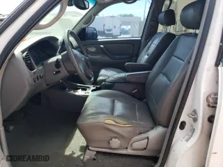 2001 Toyota Sequoia SR5 with VIN 5TDZT34A31S002021, listed as a Copart auction lot 66440264 with 233,006 mi miles and Salvage Title. Bid and sale history available at carsss.com. Image 7.