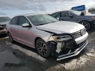 2015 Volkswagen Jetta SE z VIN 3VWD07AJ5FM209898, wystawiony jako Copart lot #49032185 z przebiegiem 173 697 mil mil oraz Szkoda całkowita • Salvage title. Historia ofert i sprzedaży dostępna na DreamBid. Obrazek 4.
