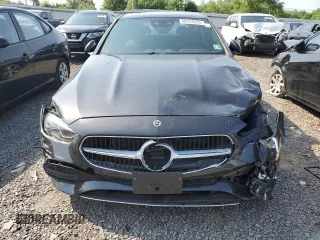 2025 Mercedes-Benz C 300 with VIN W1KAF4HB9SR249921, listed as a Copart auction lot 60754255 with Not provided miles and Salvage title. Bid and sale history available at DreamBid. Image 5.