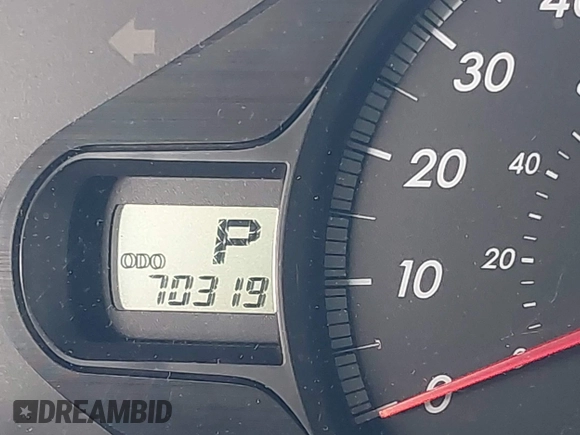 2014 Toyota Sienna LE AAS with VIN 5TDKK3DC4ES505293, listed as a IAAI auction lot 42021409 with 70,319 mi miles. Bid and sale history available at carsss.com. Image 15.