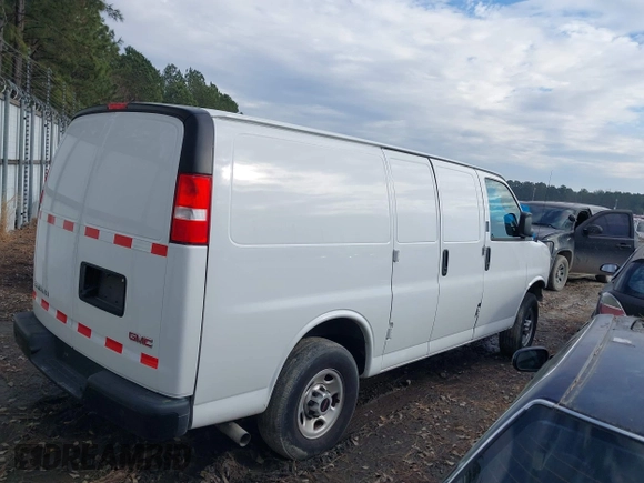 2022 GMC Savana Cargo Van with VIN 1GTW7AFP4N1139243, listed as a IAAI auction lot 41519128 with 37,776 mi miles. Bid and sale history available at carsss.com. Image 13.