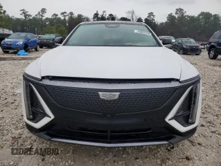 2024 Cadillac LYRIQ Sport z VIN 1GYKPTRK3RZ114328, wystawiony jako Copart lot #44822765 z przebiegiem 14 338 mil mil oraz Tytuł czysty. Historia ofert i sprzedaży dostępna na DreamBid. Obrazek 5.