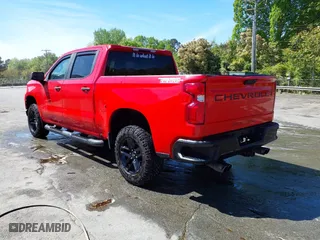 2021 Chevrolet Silverado 1500 Custom Trail Boss with VIN 1GCPYCEH5MZ173277, listed as a IAAI auction lot 41595244 with 100,611 mi miles. Bid and sale history available at carsss.com. Image 3.
