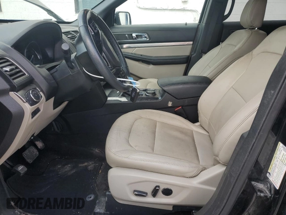 2018 Ford Explorer XLT with VIN 1FM5K8D84JGB94843, listed as a Copart auction lot 55755645 with 104,709 mi miles and Salvage title. Bid and sale history available at DreamBid. Image 7.