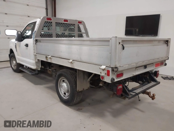2017 Ford F-250 XL with VIN 1FDBF2A61HEC86568, listed as a IAAI auction lot 41715524 with 78,901 mi miles and . Bid and sale history available at DreamBid. Image 3.