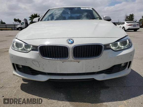 2014 BMW 3 Series 328i with VIN WBA3C1C5XEK111181, listed as a Copart auction lot 54381165 with 98,280 mi miles and Salvage title. Bid and sale history available at DreamBid. Image 5.