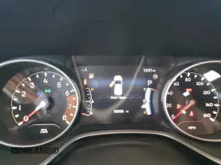 2018 Jeep Compass Latitude z VIN 3C4NJDBB9JT433152, wystawiony jako Copart lot #58214435 z przebiegiem 59 669 mil mil oraz Szkoda całkowita • Salvage title. Historia ofert i sprzedaży dostępna na DreamBid. Obrazek 9.
