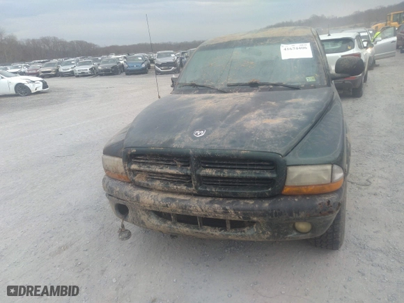 2000 Dodge Dakota Sport with VIN 1B7HG2AZ6YS661541, listed as a IAAI auction lot 41674406 with 204,117 mi miles. Bid and sale history available at carsss.com. Image 13.