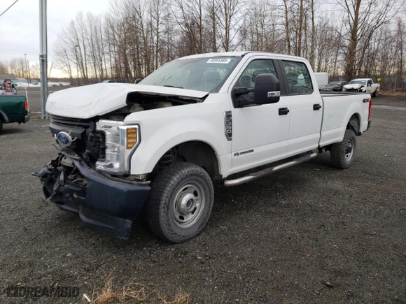 2018 Ford Super Duty F-350 SRW XL with VIN 1FT8W3BT5JEC93523, listed as a Copart auction lot 48065365 with NaN miles and Clean Title. Bid and sale history available at carsss.com. Image 1.