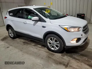 2019 Ford Escape SE z VIN 1FMCU9GD2KUC22853, wystawiony jako Copart lot #56972345 z przebiegiem 140 105 mil mil oraz Tytuł czysty. Historia ofert i sprzedaży dostępna na DreamBid. Obrazek 4.