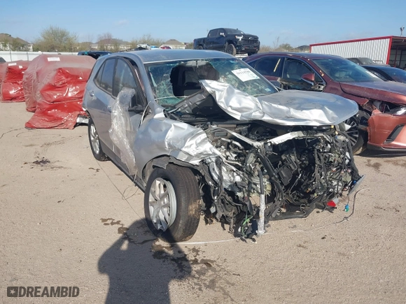 2022 Chevrolet Equinox LS with VIN 3GNAXHEV6NS115776, listed as a IAAI auction lot 39114588 with 1 mi miles. Bid and sale history available at carsss.com. Image 1.