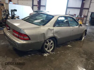 2001 Lexus ES 300 with VIN JT8BF28G010310038, listed as a IAAI auction lot 41273421 with 161,858 mi miles. Bid and sale history available at carsss.com. Image 4.
