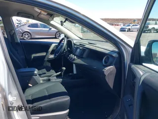 2017 Toyota RAV4 LE с VIN 2T3BFREV2HW551960, выставлен на аукционе IAAI как лот 42675745 с пробегом 75 198 миль миль и . История ставок и продаж доступна на DreamBid. Изображение 5.