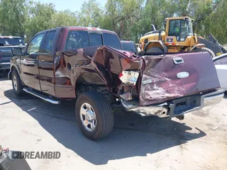 2004 Ford F-150 XL z VIN 1FTPX12514NA00560, wystawiony jako IAAI lot #42261569 z przebiegiem 189 438 mil mil oraz . Historia ofert i sprzedaży dostępna na DreamBid. Obrazek 3.