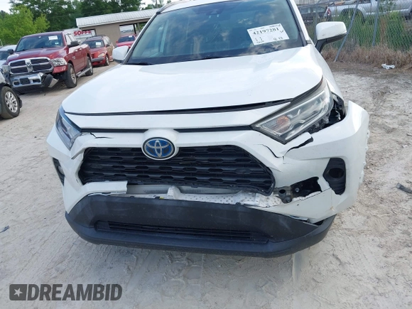 2020 Toyota RAV4 Hybrid XLE z VIN 2T3RWRFV7LW072553, wystawiony jako IAAI lot #42197281 z przebiegiem 166 115 mil mil oraz . Historia ofert i sprzedaży dostępna na DreamBid. Obrazek 6.