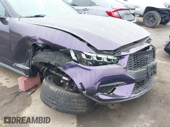 2024 Ford Mustang EcoBoost z VIN 1FA6P8TH4R5118287, wystawiony jako IAAI lot #41879332 z przebiegiem 18 301 mil mil oraz . Historia ofert i sprzedaży dostępna na DreamBid. Obrazek 6.