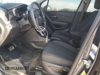 2022 Chevrolet Trax LS with VIN KL7CJNSM8NB507776, listed as a Copart auction lot 87861315 with 61,430 mi miles and Salvage Title. Bid and sale history available at carsss.com. Image 7.