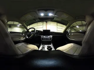 2023 Ford Explorer XLT с VIN 1FMSK8DH6PGA57530, выставлен на аукционе IAAI как лот 42190503 с пробегом 28 186 миль миль и . История ставок и продаж доступна на DreamBid. Изображение 20.
