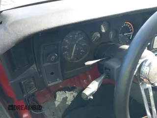 1987 Chevrolet Camaro z VIN 1G1FP21H9HN123969, wystawiony jako IAAI lot #42136912 z przebiegiem 97 026 mil mil oraz . Historia ofert i sprzedaży dostępna na DreamBid. Obrazek 7.