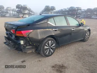 2021 Nissan Altima SV z VIN 1N4BL4DV6MN388332, wystawiony jako IAAI lot #41499128 z przebiegiem 86 600 mil mil oraz . Historia ofert i sprzedaży dostępna na DreamBid. Obrazek 4.