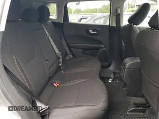 2020 Jeep Compass Sport с VIN 3C4NJDAB7LT165576, выставлен на аукционе Copart как лот 57212025 с пробегом 57 212 миль миль и Списание • Salvage title. История ставок и продаж доступна на DreamBid. Изображение 11.