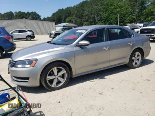 2012 Volkswagen Passat SE z VIN 1VWBP7A37CC034054, wystawiony jako Copart lot #60151895 z przebiegiem 134 959 mil mil oraz Szkoda całkowita • Salvage title. Historia ofert i sprzedaży dostępna na DreamBid. Obrazek 1.