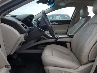 2017 Lincoln MKZ Reserve with VIN 3LN6L5E91HR643308, listed as a Copart auction lot 49628445 with 45,204 mi miles and Salvage title. Bid and sale history available at DreamBid. Image 7.