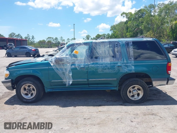 1998 Ford Explorer XLT z VIN 1FMZU32EXWUC84059, wystawiony jako IAAI lot #42260114 z przebiegiem 173 383 mil mil oraz . Historia ofert i sprzedaży dostępna na DreamBid. Obrazek 14.