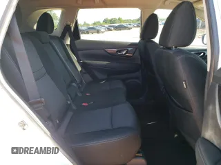 2017 Nissan Rogue SV z VIN KNMAT2MT4HP568539, wystawiony jako Copart lot #60265775 z przebiegiem 140 240 mil mil oraz Szkoda całkowita • Salvage title. Historia ofert i sprzedaży dostępna na DreamBid. Obrazek 11.
