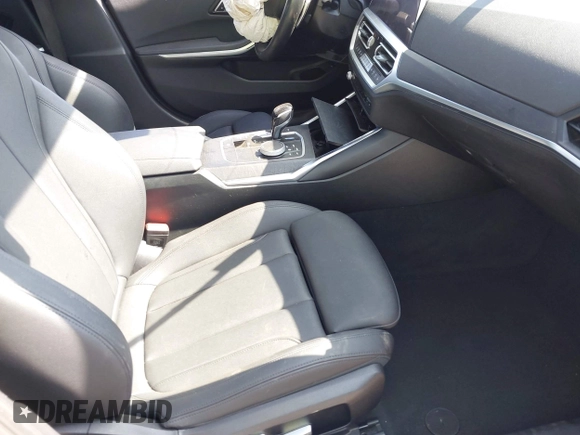 2021 BMW 3 Series 330i с VIN 3MW5R1J03M8B96458, выставлен на аукционе IAAI как лот 42355921 с пробегом Не указан миль и . История ставок и продаж доступна на DreamBid. Изображение 5.